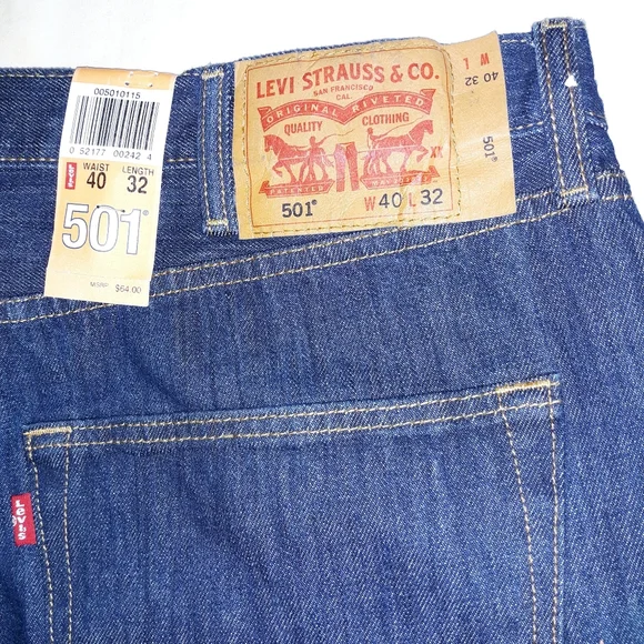 Levi's 501 Rinse Dark Wash Button Fly Jeans - Picture 8 of 8